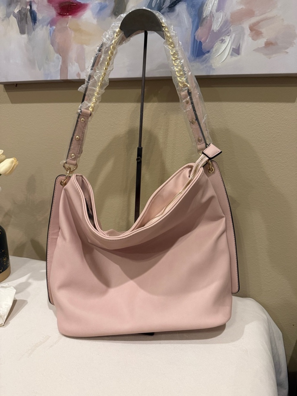 Women’s Soft Pink Shoulder Bag with Gold Chain Accent
